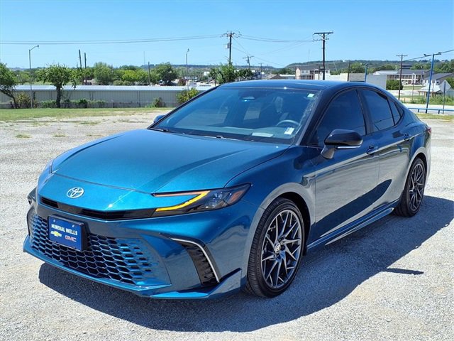 2025 Toyota Camry LE photo 3