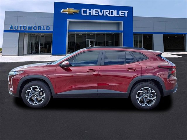 2024 Chevrolet Trax LT photo 4