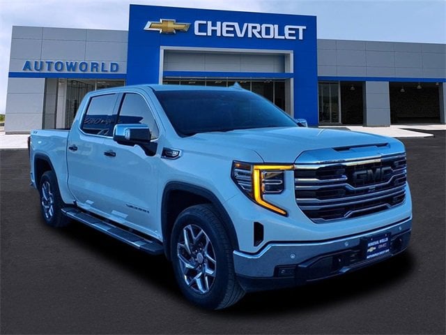 2025 GMC Sierra 1500 SLT's photo