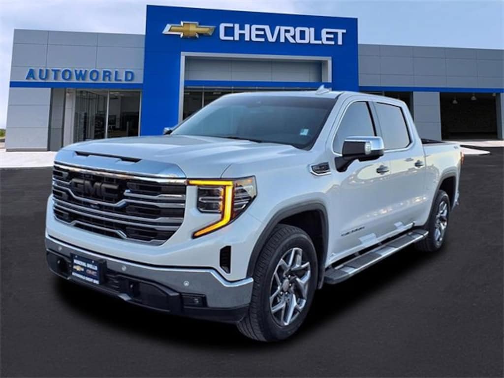 Used 2025 GMC Sierra 1500 SLT Truck