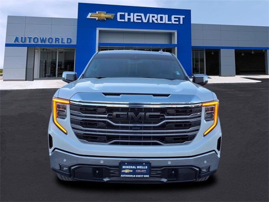 Used 2025 GMC Sierra 1500 SLT Truck