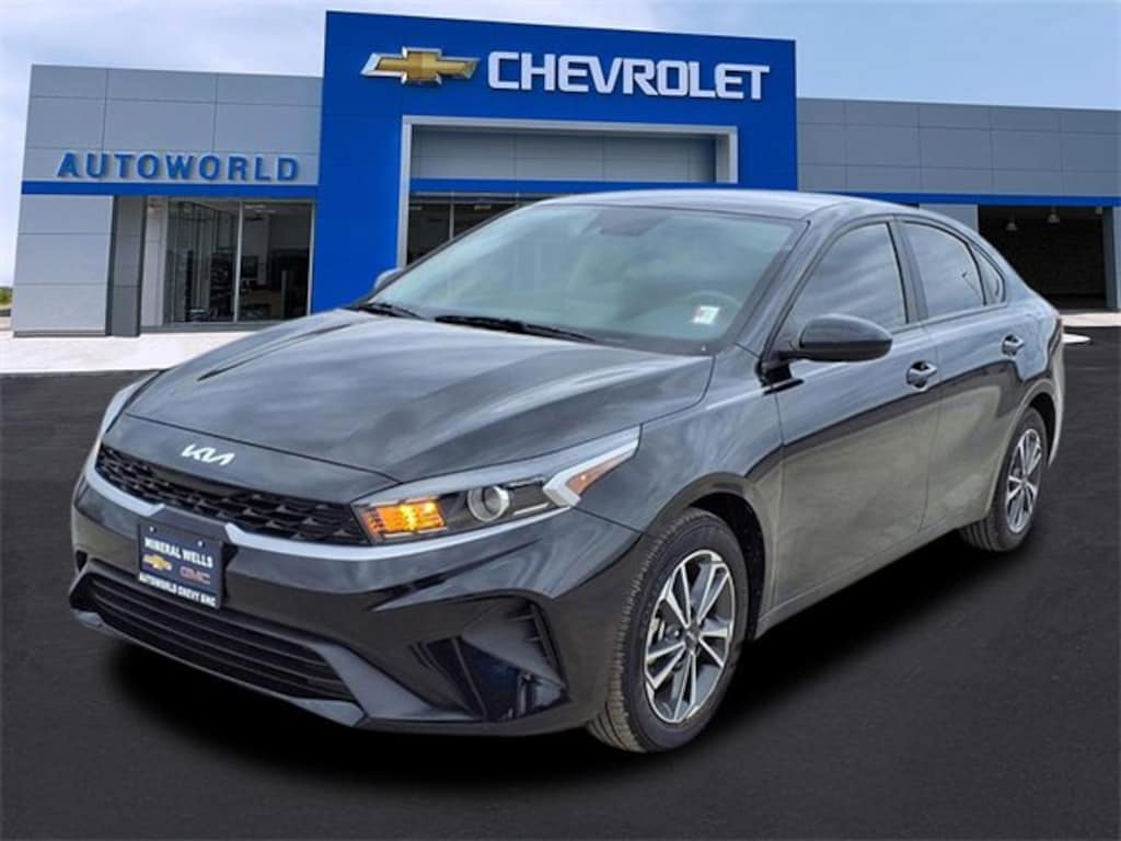 Used 2024 Kia Forte LXS