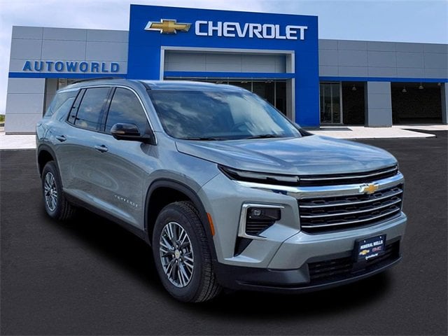 2026 Chevrolet Traverse LT's photo