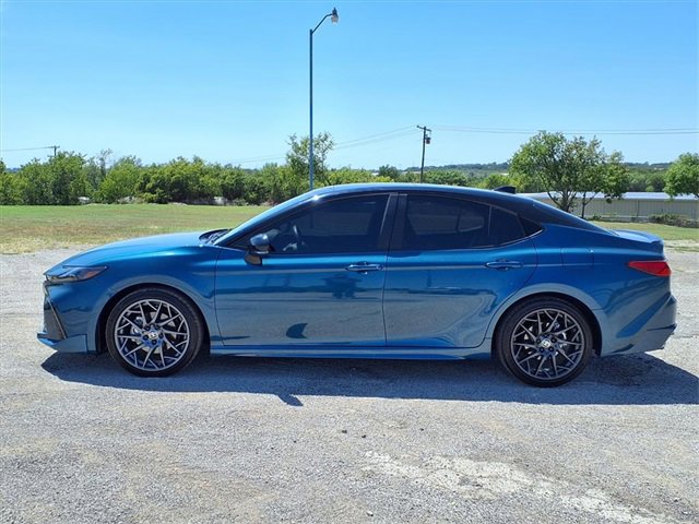 2025 Toyota Camry LE photo 4