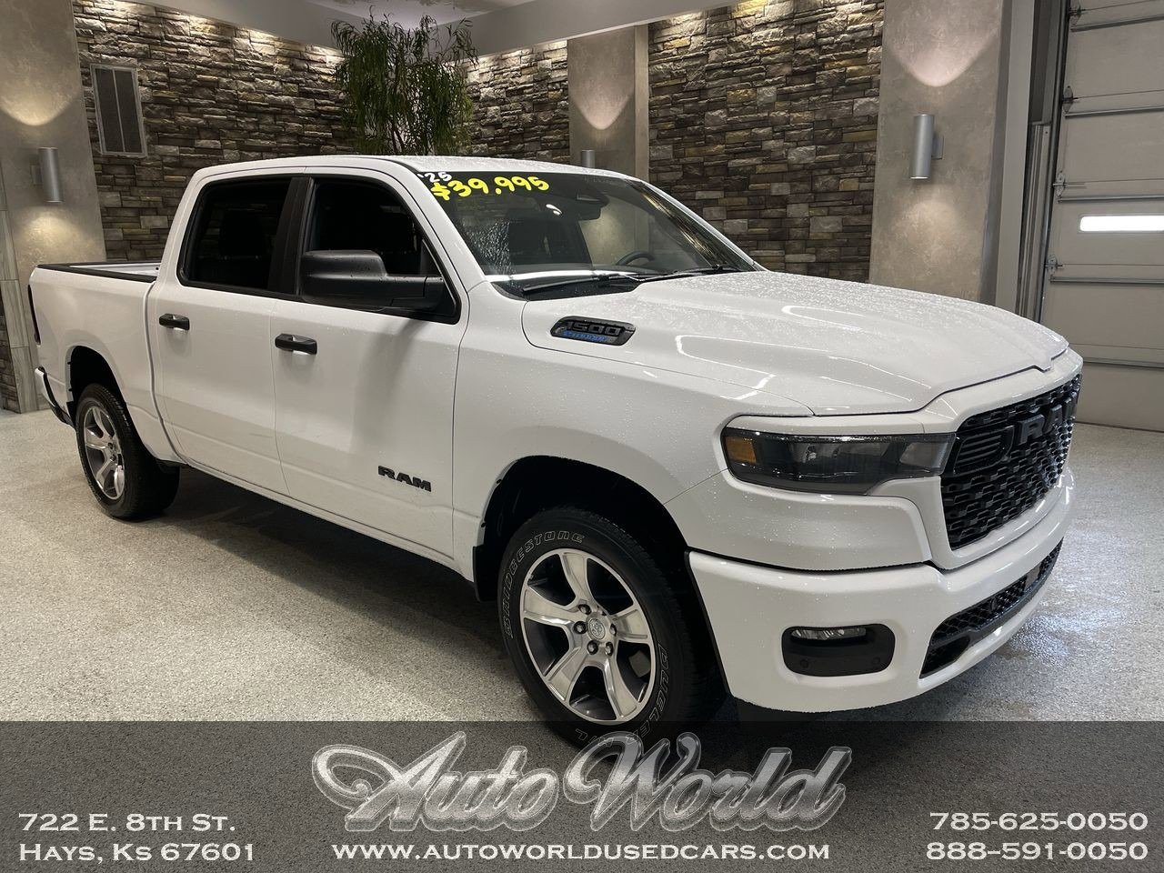 2025 RAM 1500 Tradesman 4x4 Crew Cab 5'7's photo