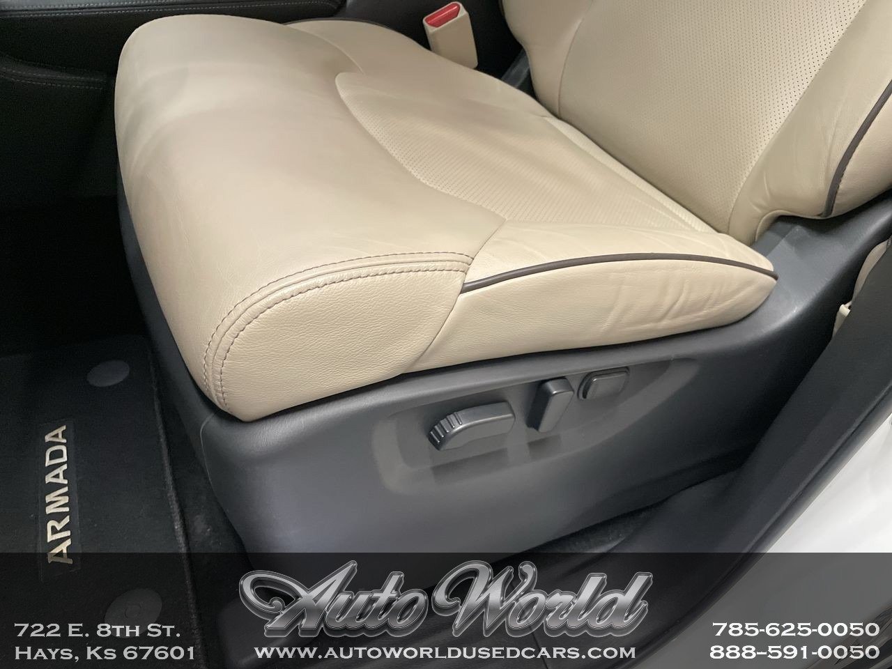 2022 Nissan Armada SL - Photo 8
