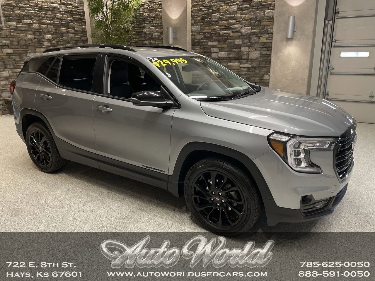 2024 GMC Terrain SLT's photo