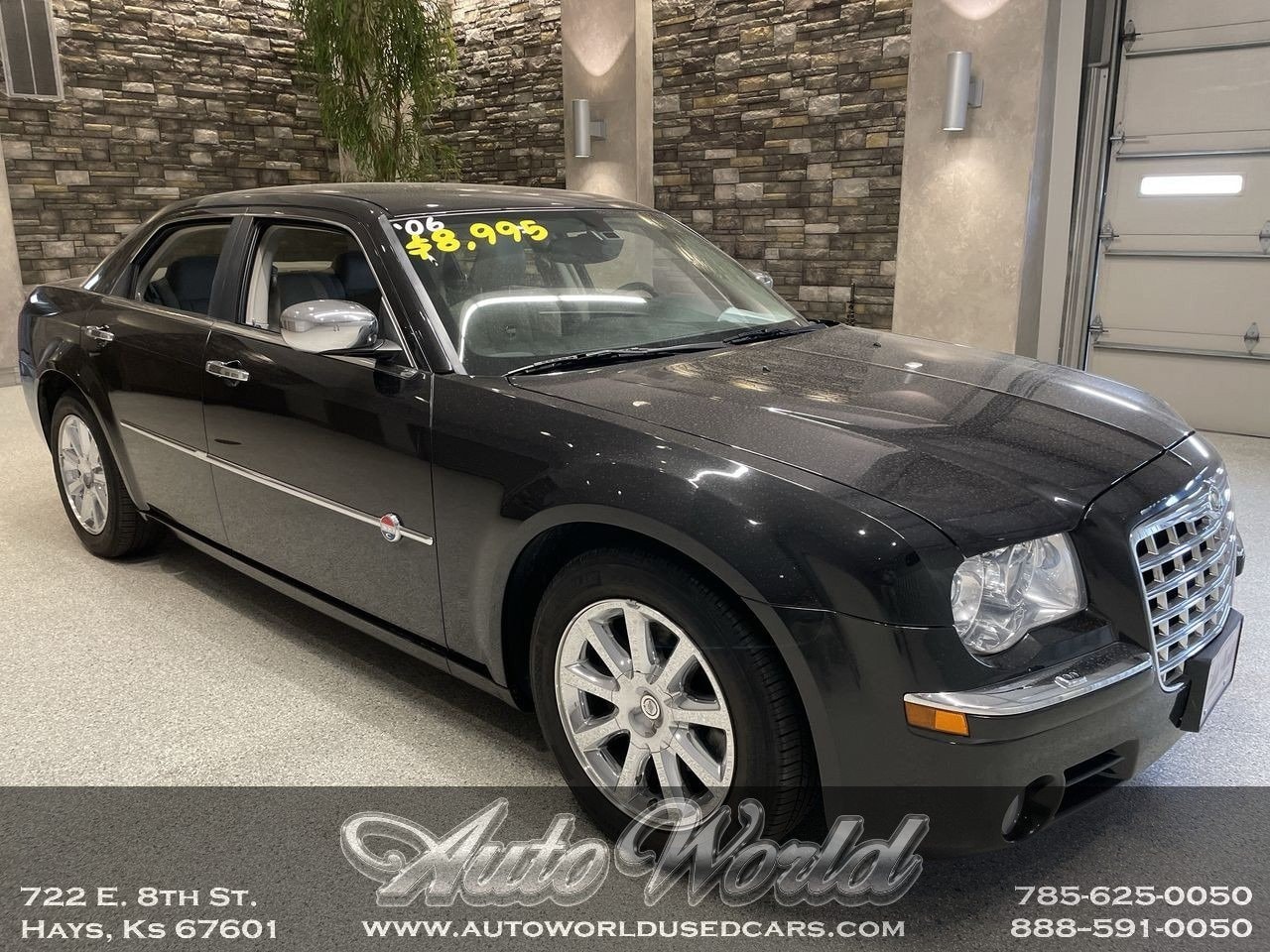 2006 Chrysler 300 C's photo