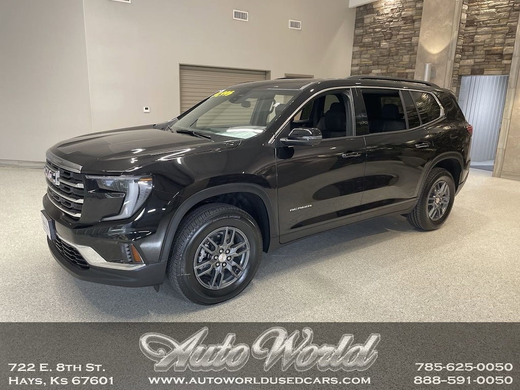 Used 2025 GMC Acadia Elevation SUV