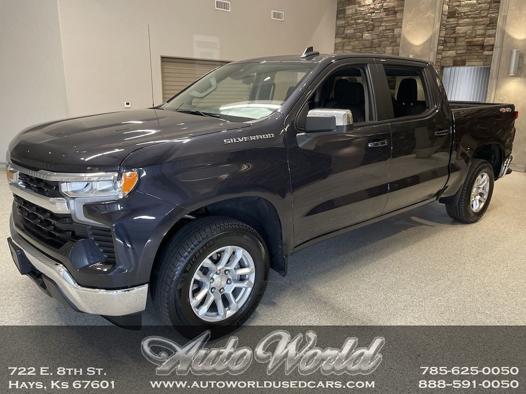 Used 2024 Chevrolet Silverado 1500 LT w/1LT Truck Crew Cab