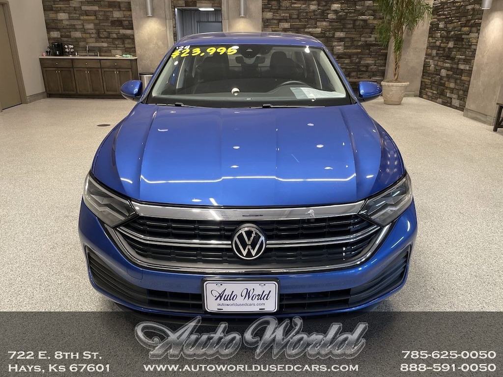 Used 2024 Volkswagen Jetta 1.5T SE Sedan