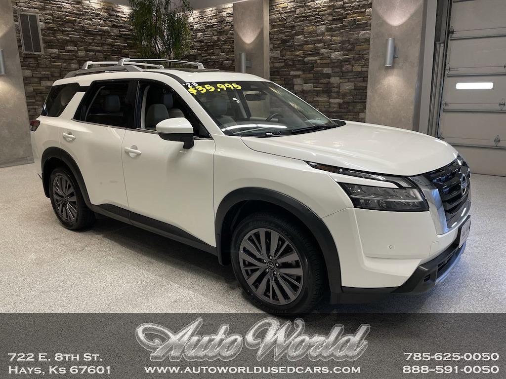 Used 2023 Nissan Pathfinder SL SUV