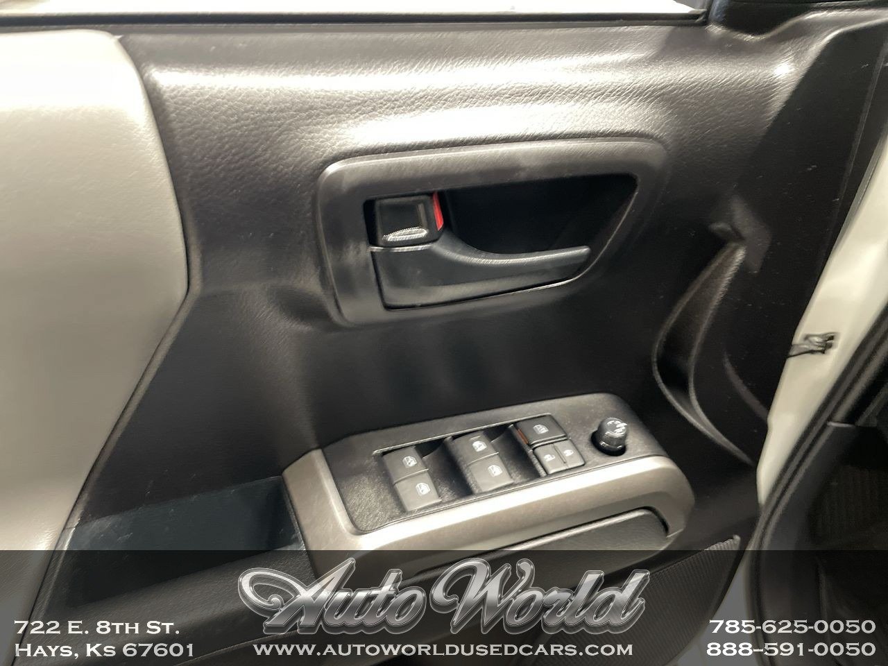 2021 Toyota Tacoma SR5 - Photo 7
