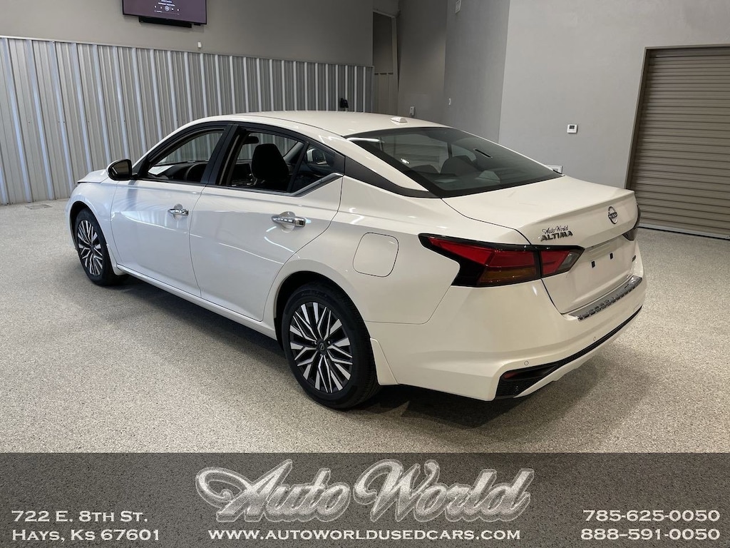 Used 2023 Nissan Altima 2.5 SV Sedan