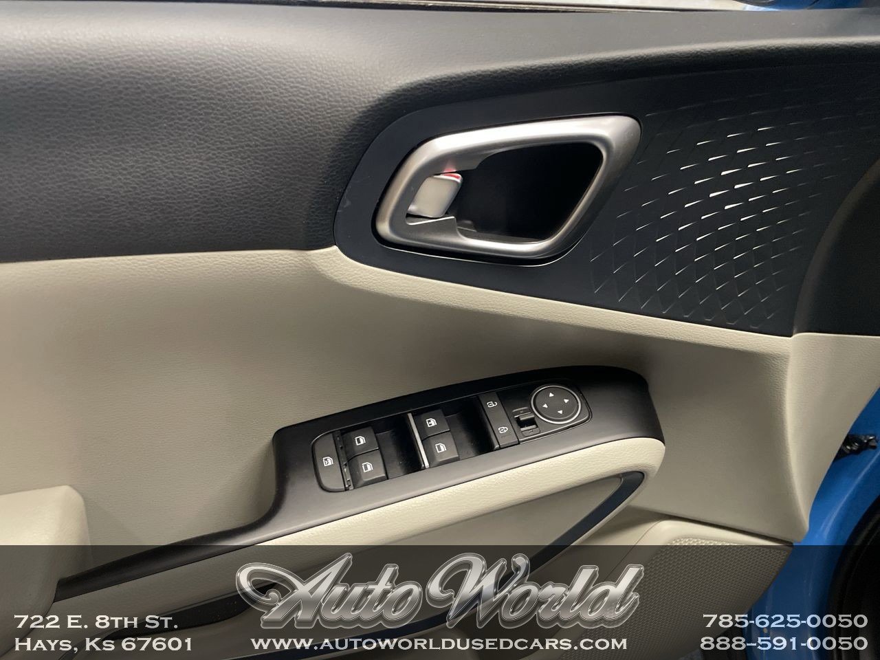 2023 Kia Soul EX - Photo 7