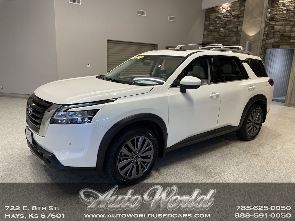 Used 2023 Nissan Pathfinder SL SUV