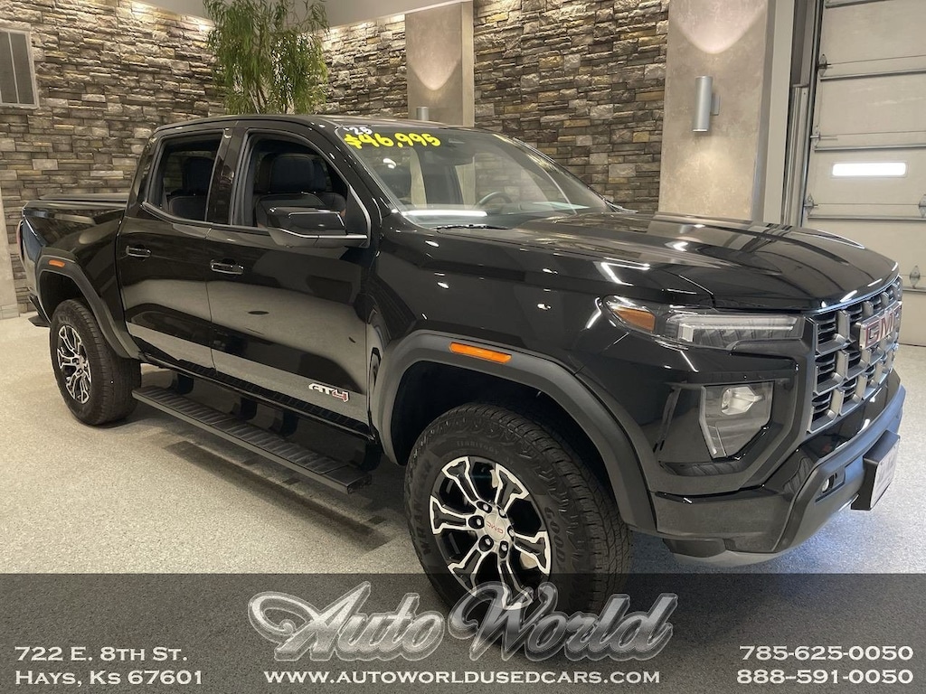 Used 2025 GMC Canyon AT4 Truck Crew Cab