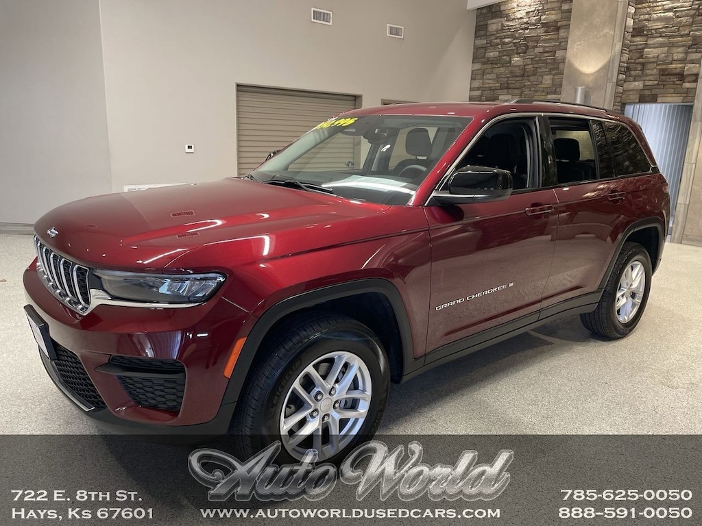 Used 2023 Jeep Grand Cherokee Laredo SUV