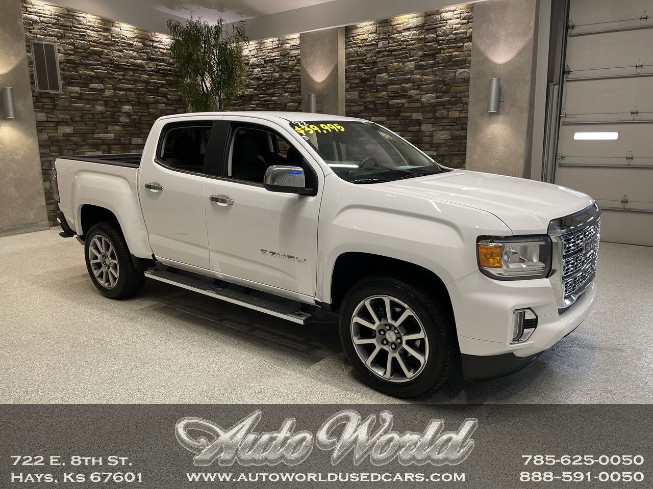2022 GMC Canyon 4WD Denali Crew Cab Short Box's photo