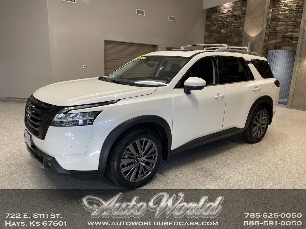 Used 2023 Nissan Pathfinder SL SUV