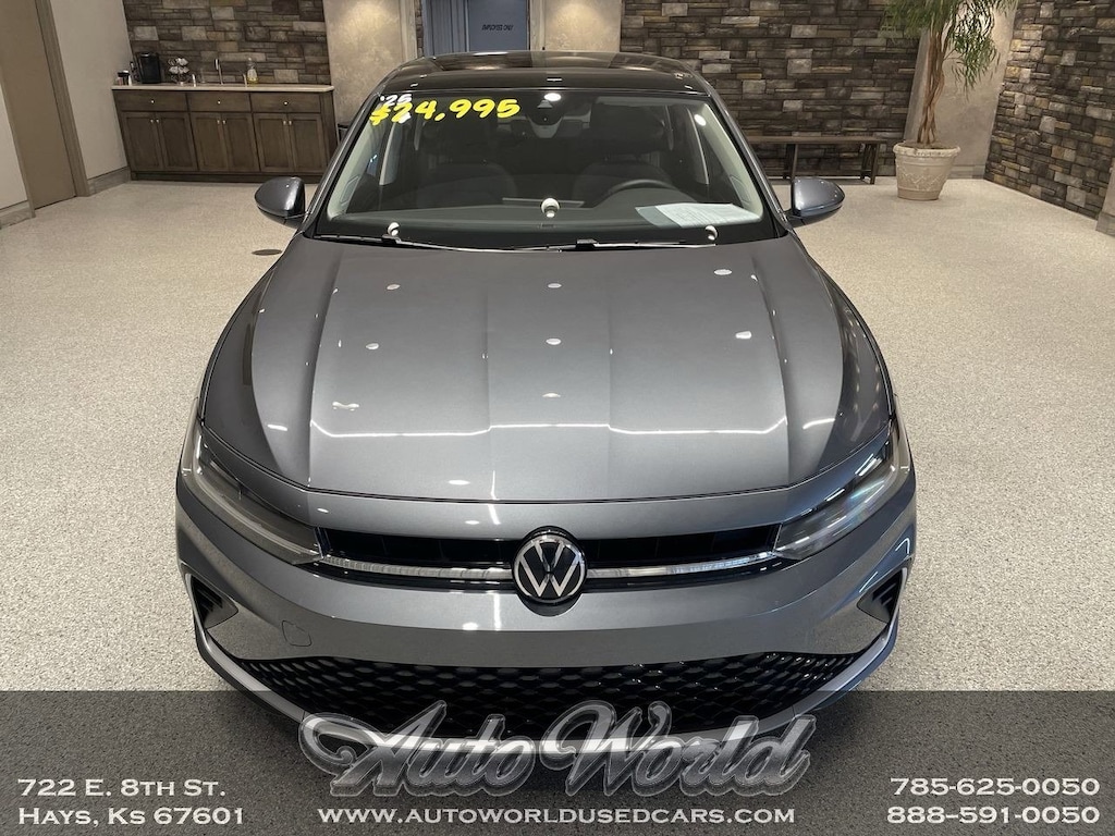 Used 2025 Volkswagen Jetta 1.5T SE Sedan