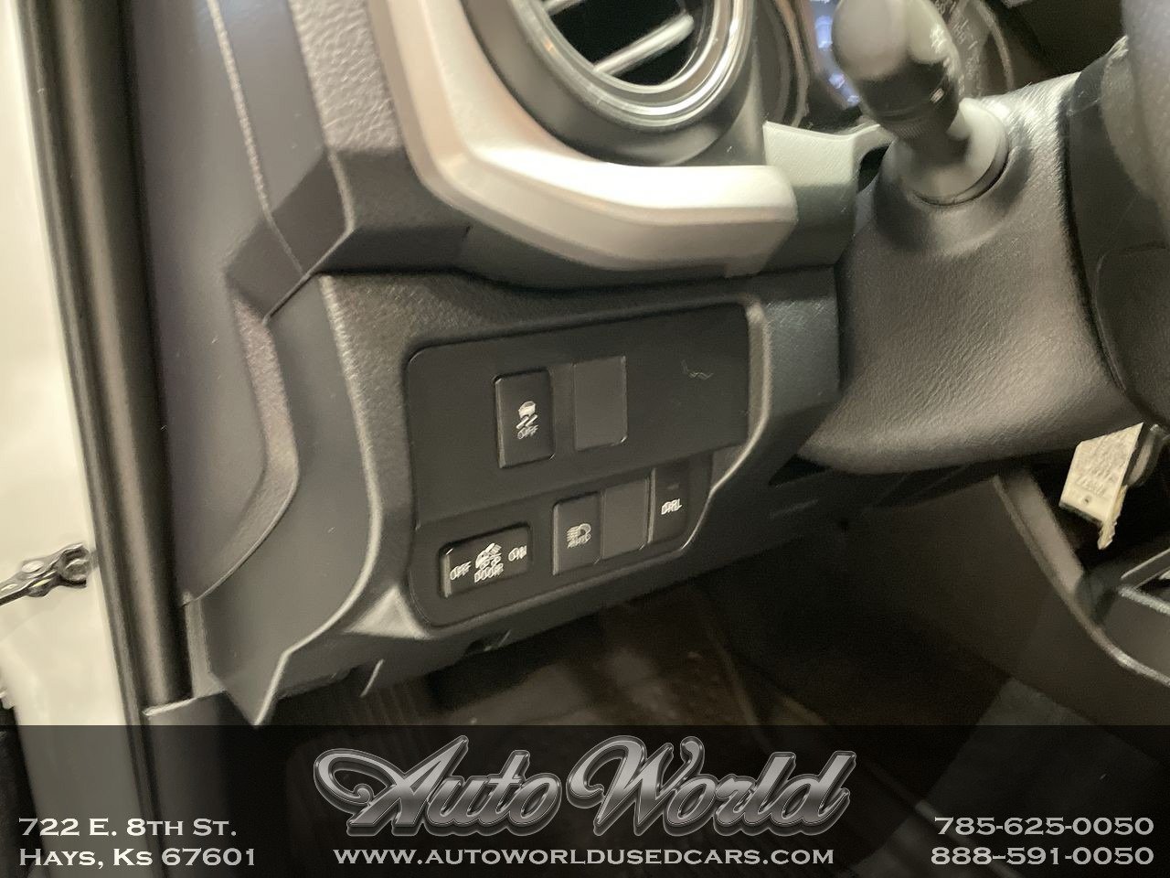 2021 Toyota Tacoma SR5 - Photo 9
