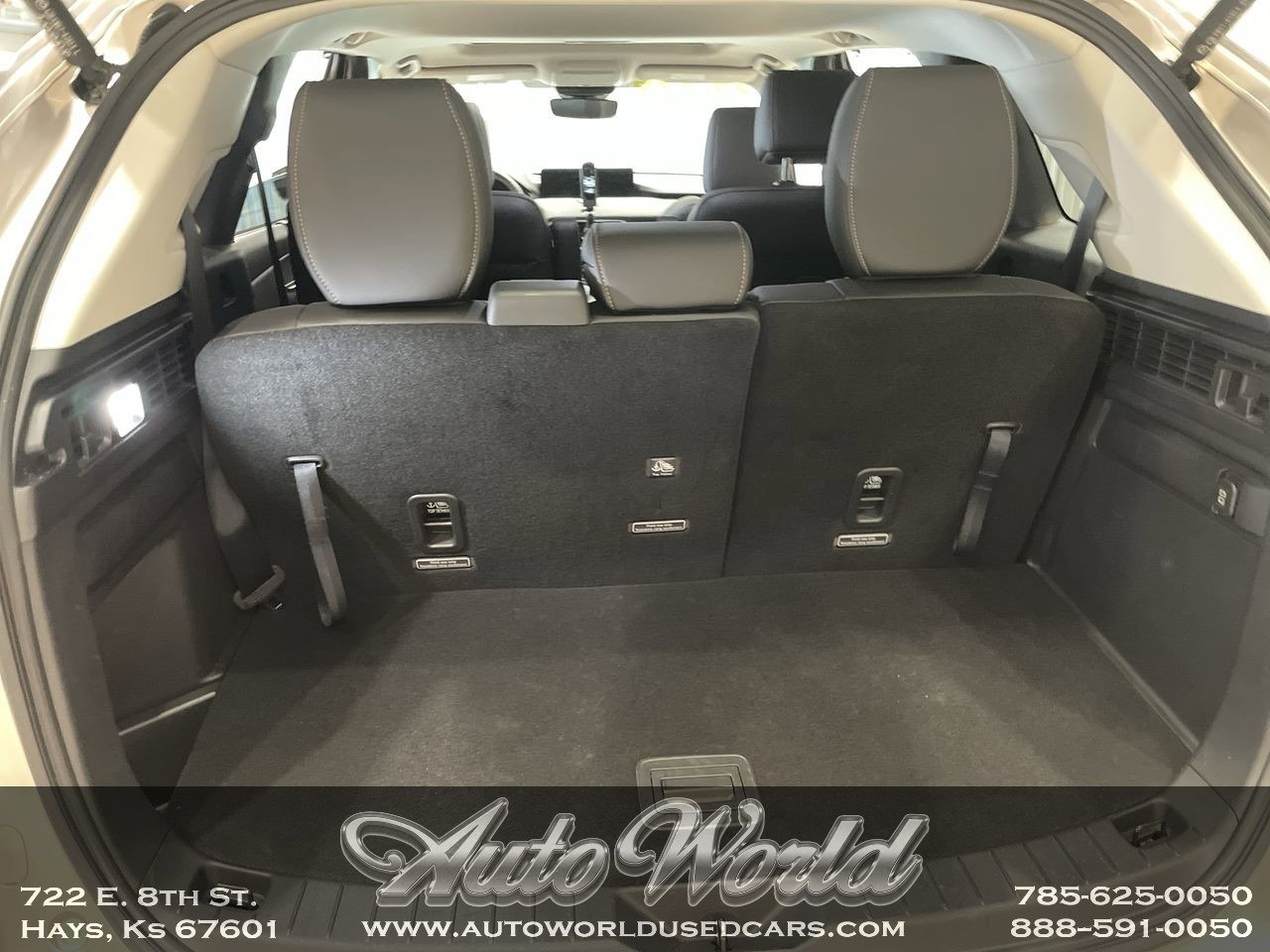 2025 Mazda CX-90 Preferred Package - Photo 19
