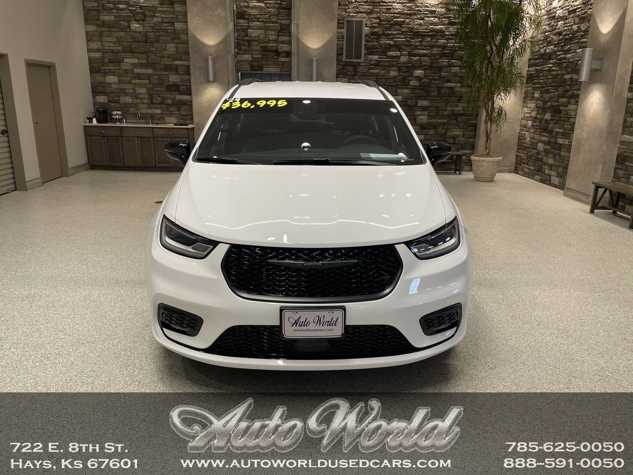Vehicle Image 2