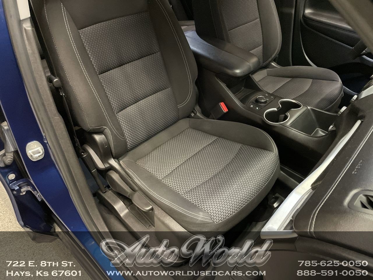 2022 GMC Terrain SLE - Photo 23