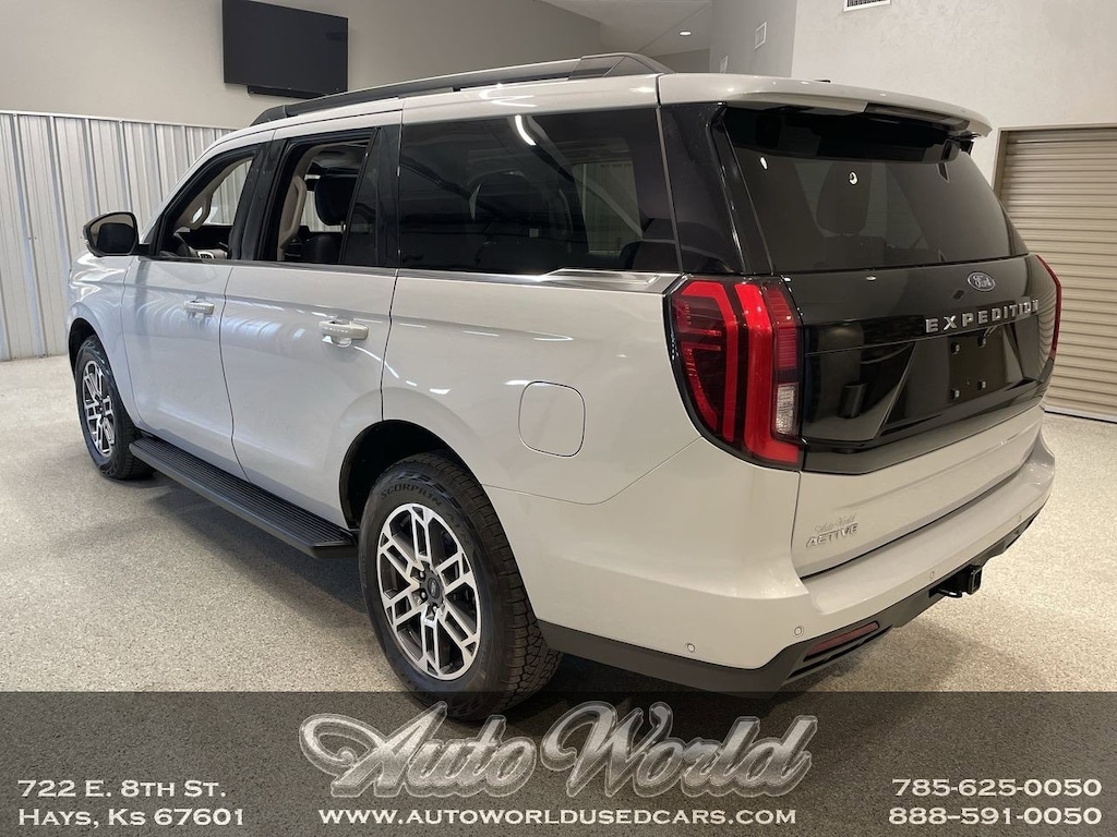 Used 2025 Ford Expedition Active SUV