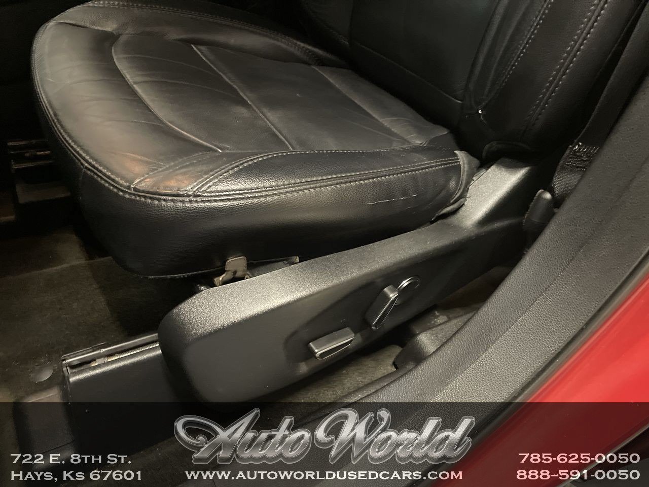 2016 Ford Explorer XLT - Photo 8