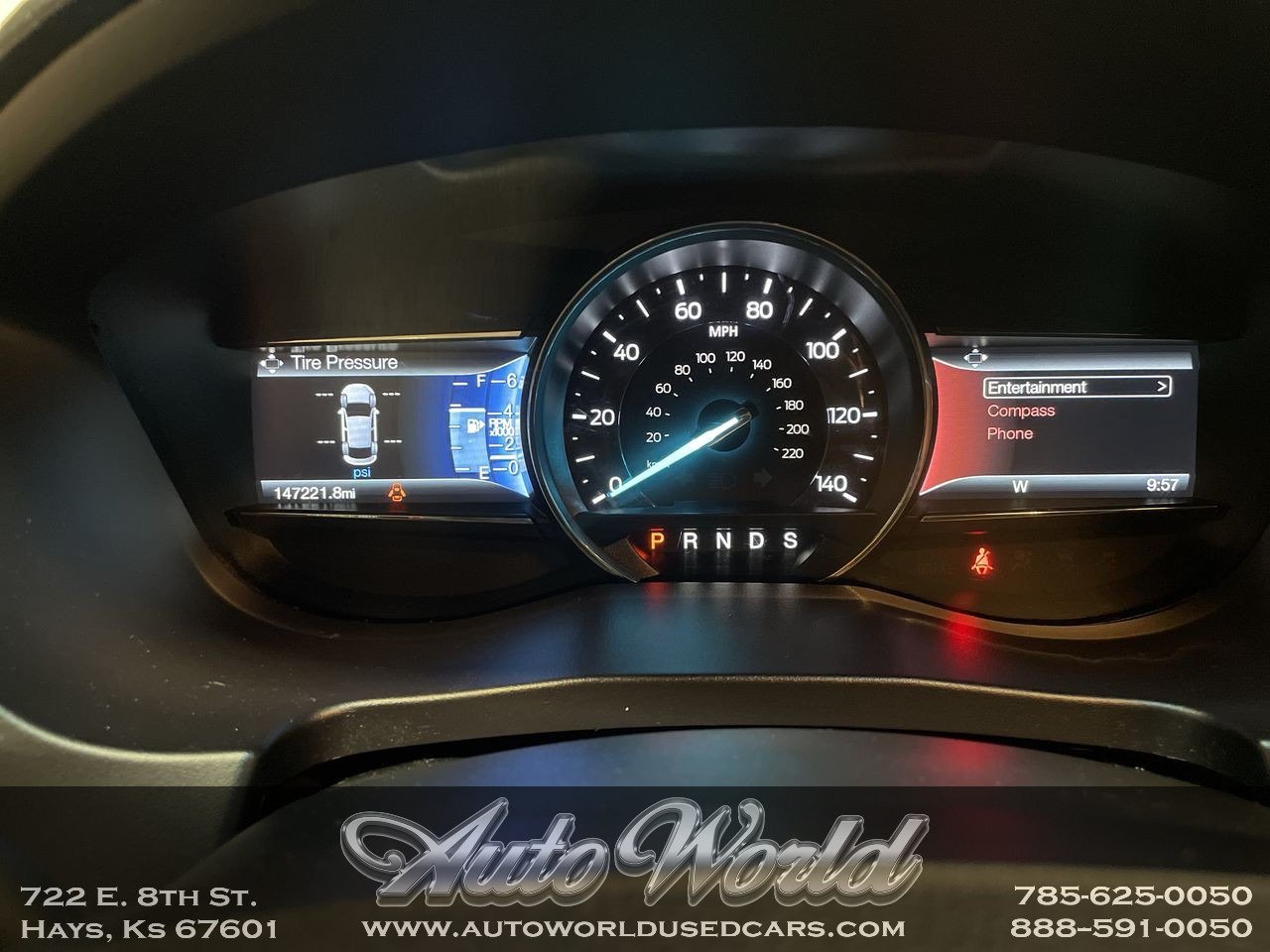 2016 Ford Explorer XLT - Photo 12