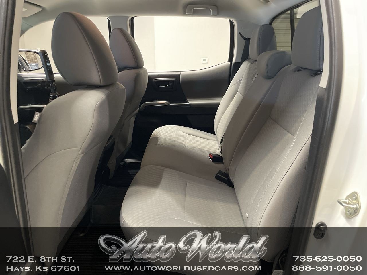 2021 Toyota Tacoma SR5 - Photo 17