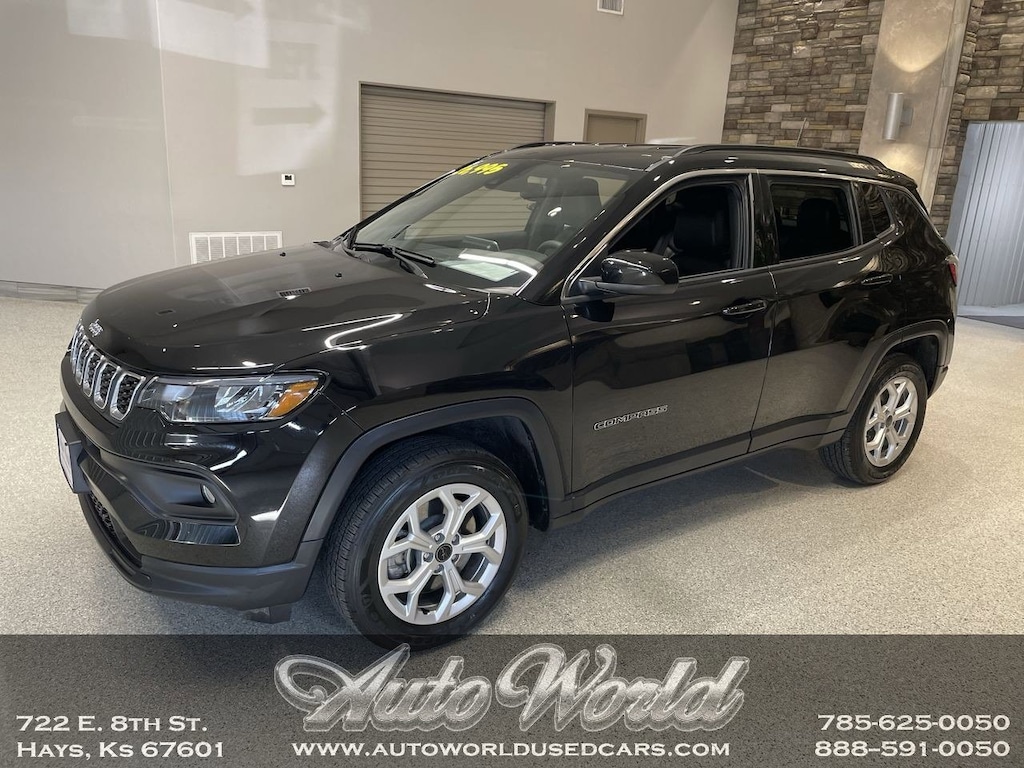 Used 2025 Jeep Compass Latitude SUV