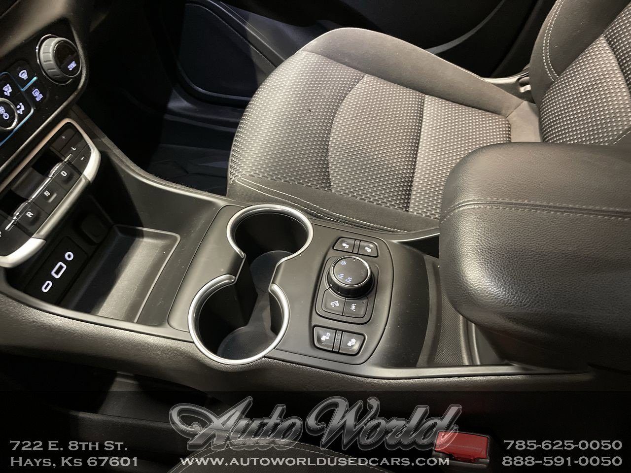 2022 GMC Terrain SLE - Photo 17