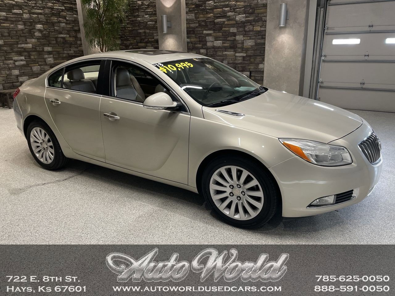 2013 Buick Regal Premium 1's photo