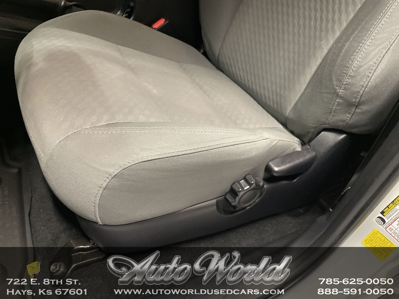 2021 Toyota Tacoma SR5 - Photo 8
