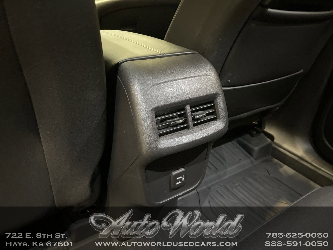 2022 GMC Terrain SLE - Photo 18