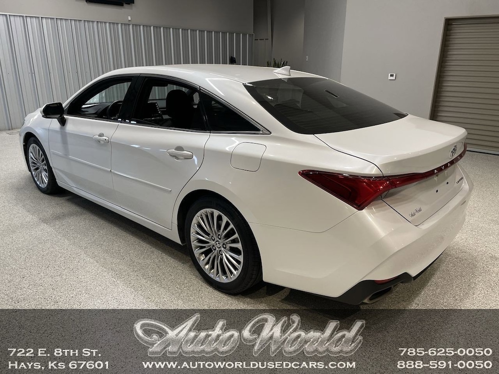 Used 2021 Toyota Avalon Limited Sedan