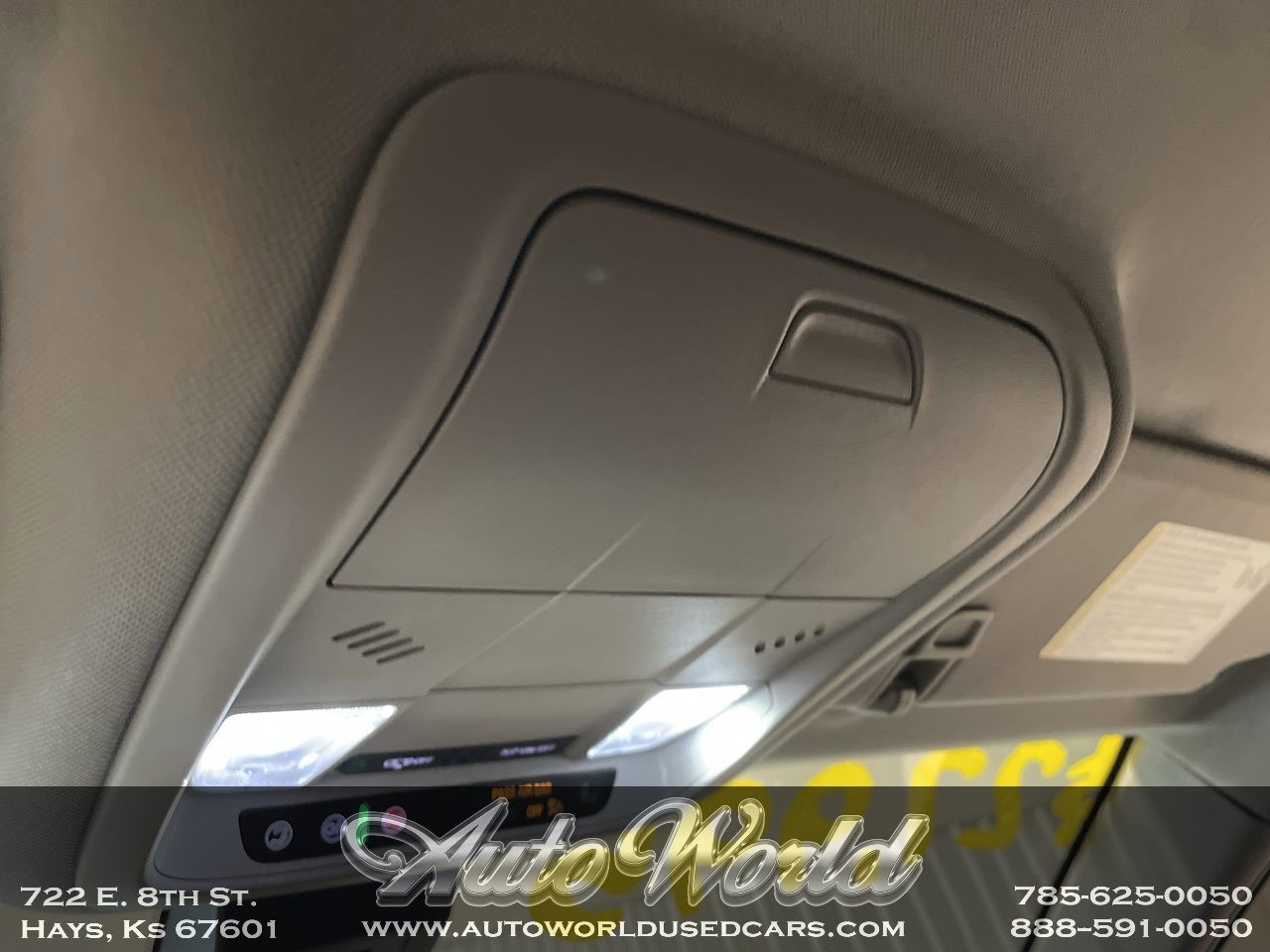 2022 Chevrolet Equinox LT - Photo 13