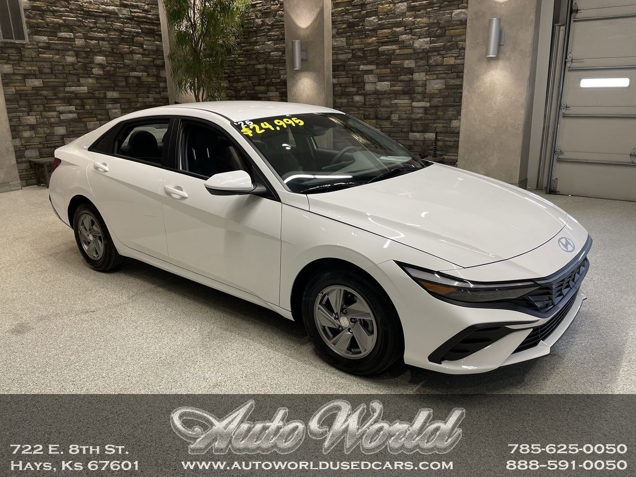 2025 Hyundai Elantra SE