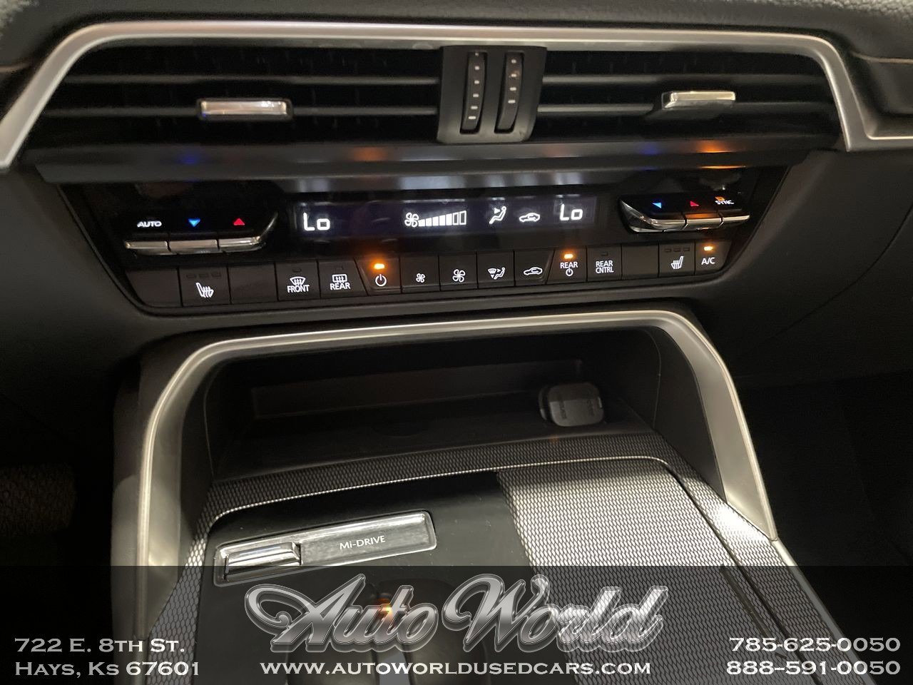 2025 Mazda CX-90 Preferred Package - Photo 16