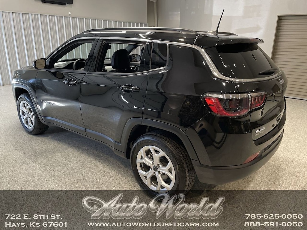 Used 2025 Jeep Compass Latitude SUV
