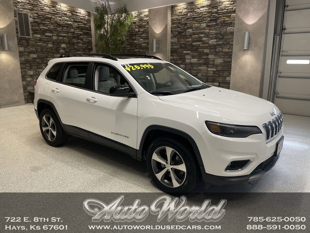 2022 Jeep Cherokee Limited's photo