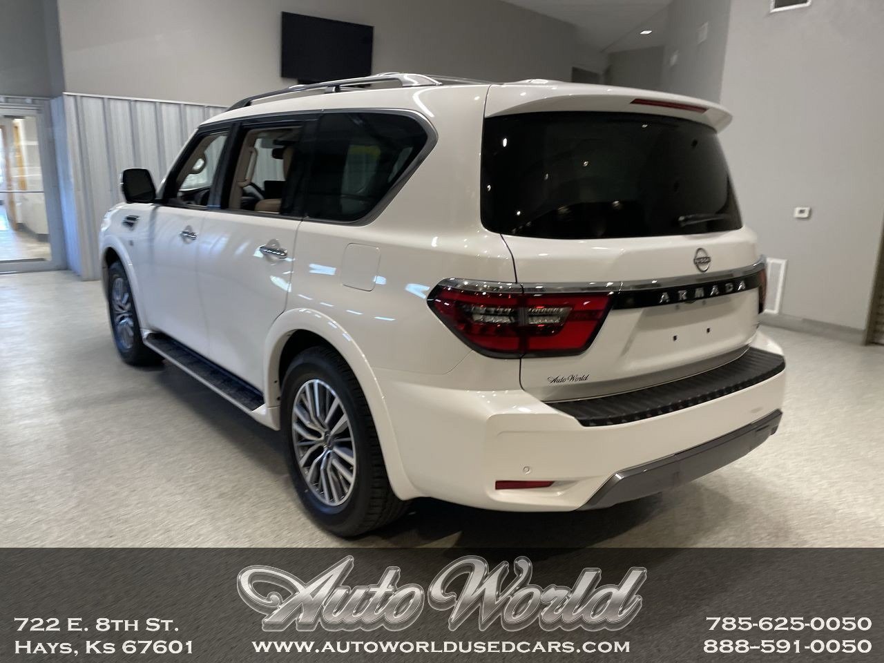 2022 Nissan Armada SL - Photo 4
