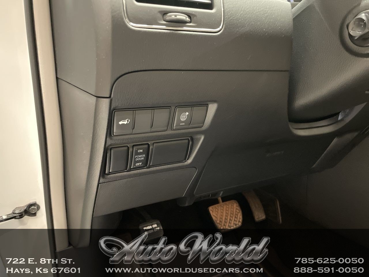 2022 Nissan Armada SL - Photo 9