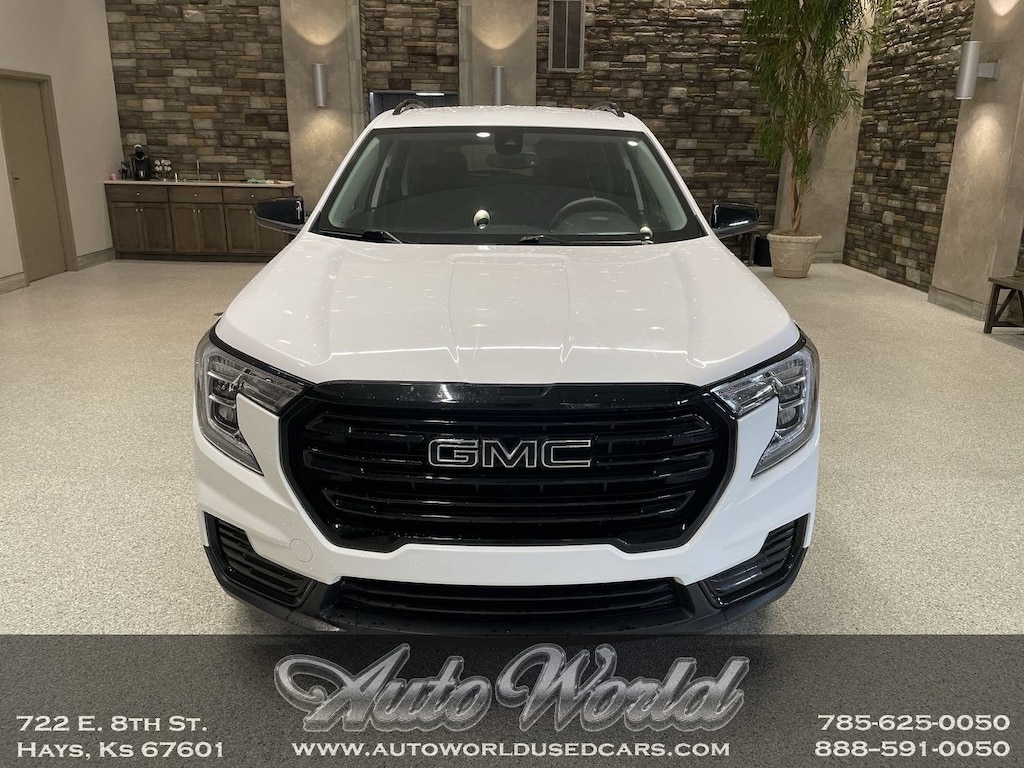 Used 2023 GMC Terrain SLE SUV
