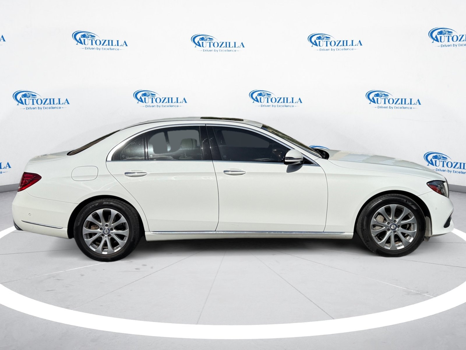 2017 Mercedes-Benz E-Class E300 - Photo 6