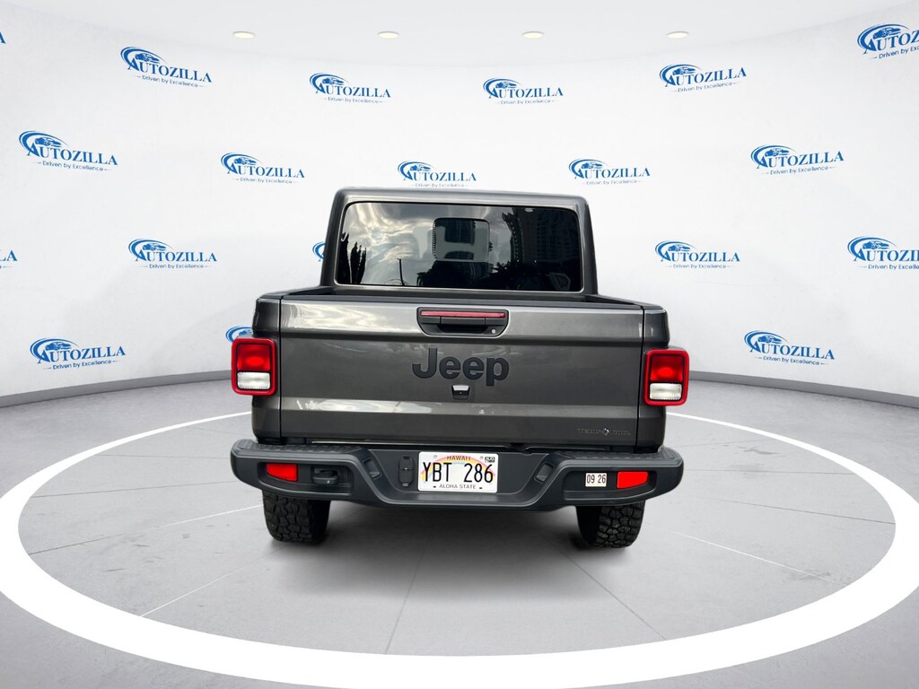 Used 2025 Jeep Gladiator Sport Truck Crew Cab