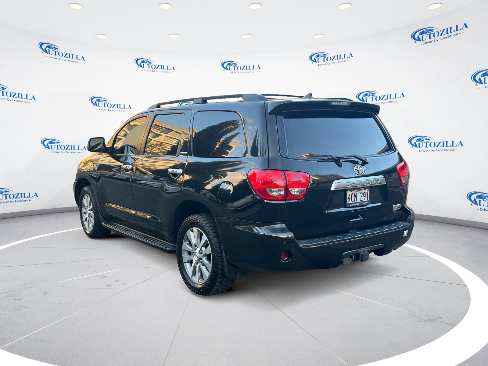 2016 Toyota Sequoia Limited photo 2
